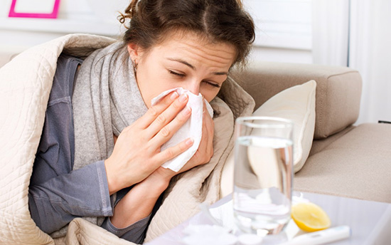 درمان خانگی سرماخوردگی با محلول آب و نمک