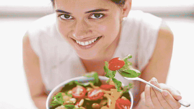 تغذیه قبل از بارداری در طب سنتی خودداری از مصرف فستفودهاست