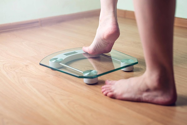 علت نوسانات وزن در طول روز