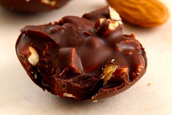 Bitter-almond-chocolate
