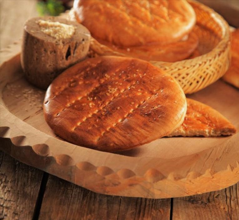 طرز تهیه نان فطیر شیرین بدون فر 