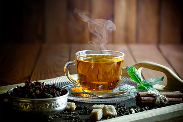 نوشیدن چای سبز و چای اولانگ